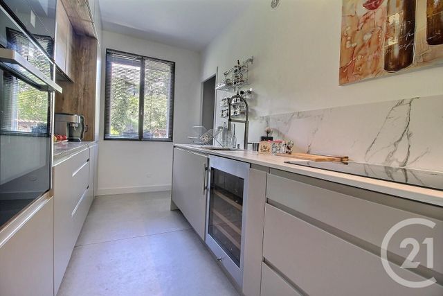 Afficher la photo en grand Appartement F3 à vendre - 3 pièces - 78.7 m2 - VILLENEUVE LOUBET - 06 - PROVENCE-ALPES-COTE-D-AZUR - Century 21 Visa Immobilier