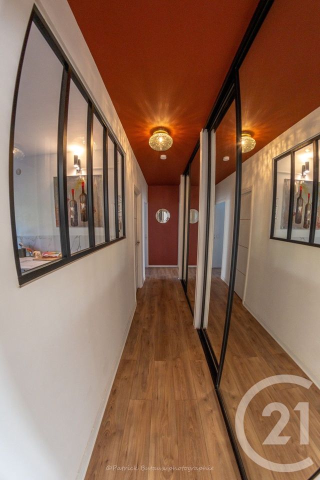 Afficher la photo en grand Appartement F3 à vendre - 3 pièces - 78.7 m2 - VILLENEUVE LOUBET - 06 - PROVENCE-ALPES-COTE-D-AZUR - Century 21 Visa Immobilier