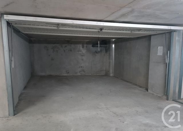 parking - ANTIBES - 06