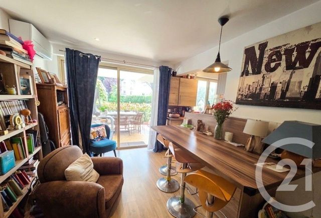 Appartement F2 à vendre - 2 pièces - 49.5 m2 - ANTIBES - 06 - PROVENCE-ALPES-COTE-D-AZUR - Century 21 Visa Immobilier