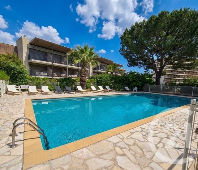 Appartement F2 à vendre - 2 pièces - 49.5 m2 - ANTIBES - 06 - PROVENCE-ALPES-COTE-D-AZUR - Century 21 Visa Immobilier