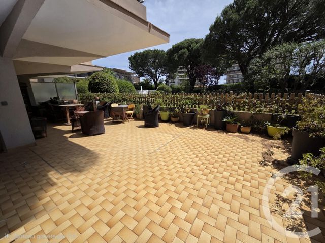 Appartement F2 à vendre - 2 pièces - 49.5 m2 - ANTIBES - 06 - PROVENCE-ALPES-COTE-D-AZUR - Century 21 Visa Immobilier