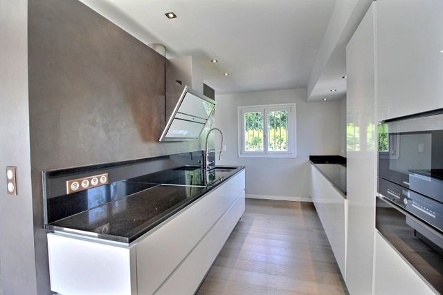 maison à vendre - 5 pièces - 218.0 m2 - BIOT - 06 - PROVENCE-ALPES-COTE-D-AZUR - Century 21 Visa Immobilier