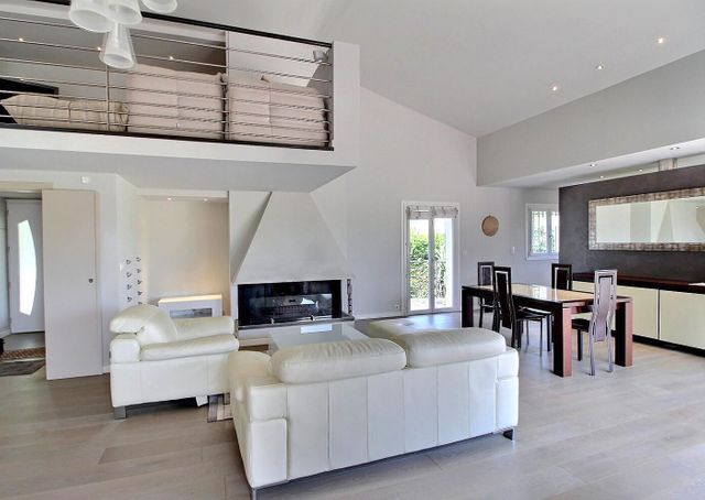 maison à vendre - 5 pièces - 218.0 m2 - BIOT - 06 - PROVENCE-ALPES-COTE-D-AZUR - Century 21 Visa Immobilier