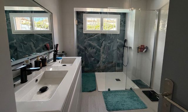 maison à vendre - 8 pièces - 254.0 m2 - JUAN LES PINS - 06 - PROVENCE-ALPES-COTE-D-AZUR - Century 21 Visa Immobilier